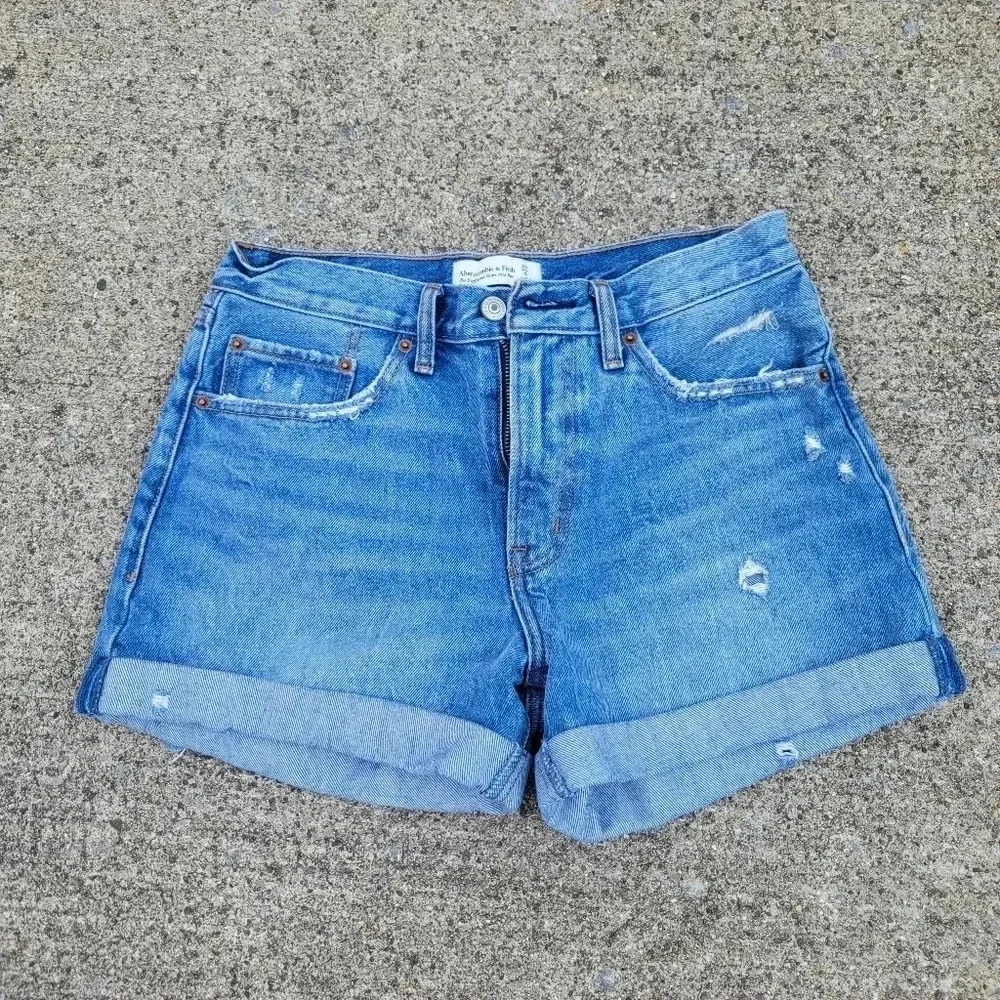Abercrombie & Fitch The Boyfriend Short Mid Rise 27 4